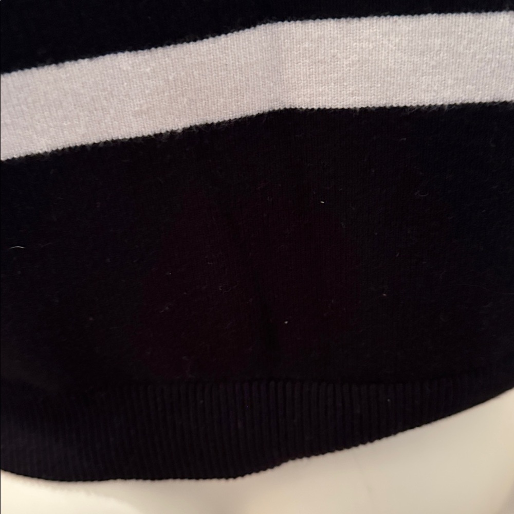 English factory women’s black and white stripe sleeveless sweater size medium - Picture 6 of 9